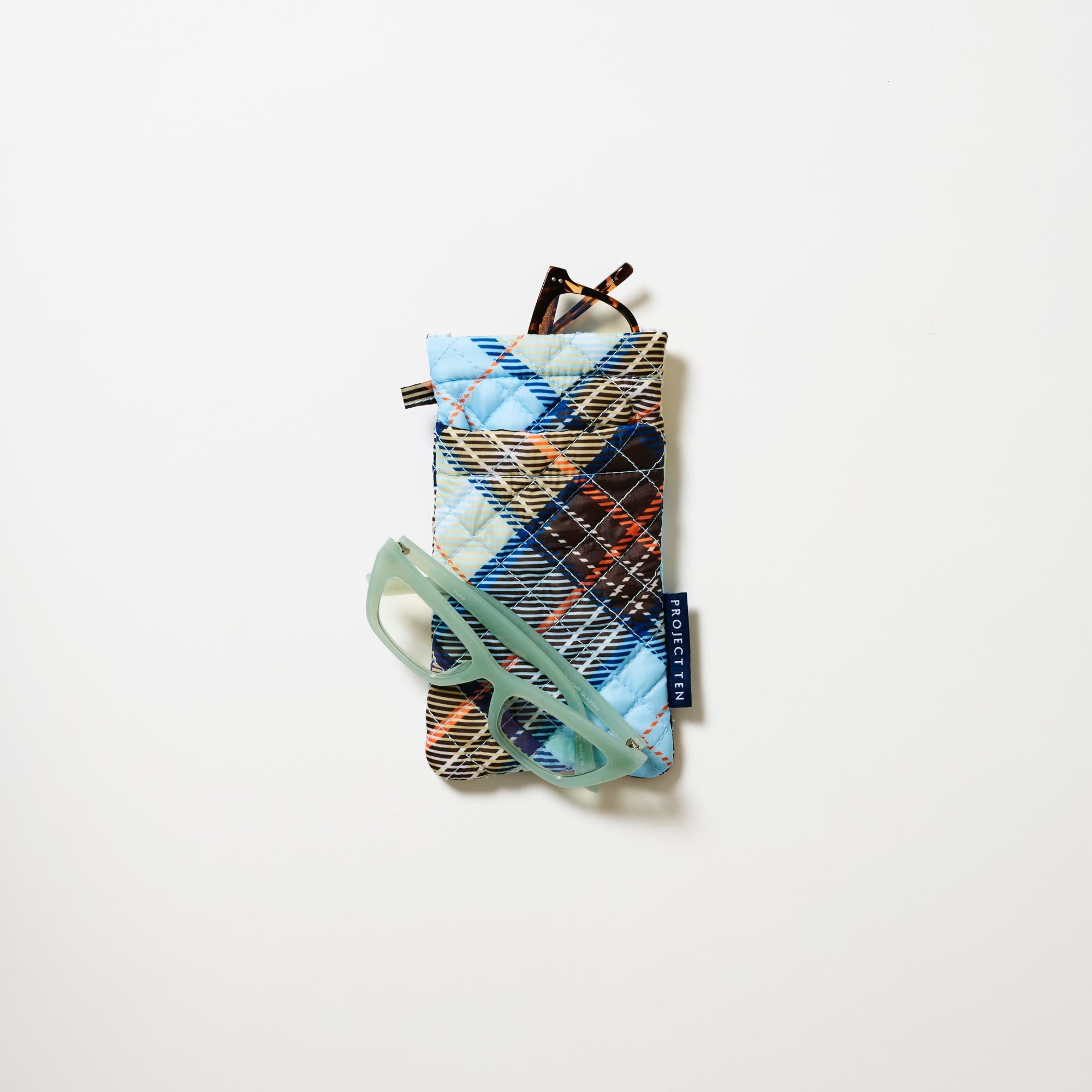 The image shows 2 pairs of glasses with the Double Glasses Case – Country Plaid - Project Ten