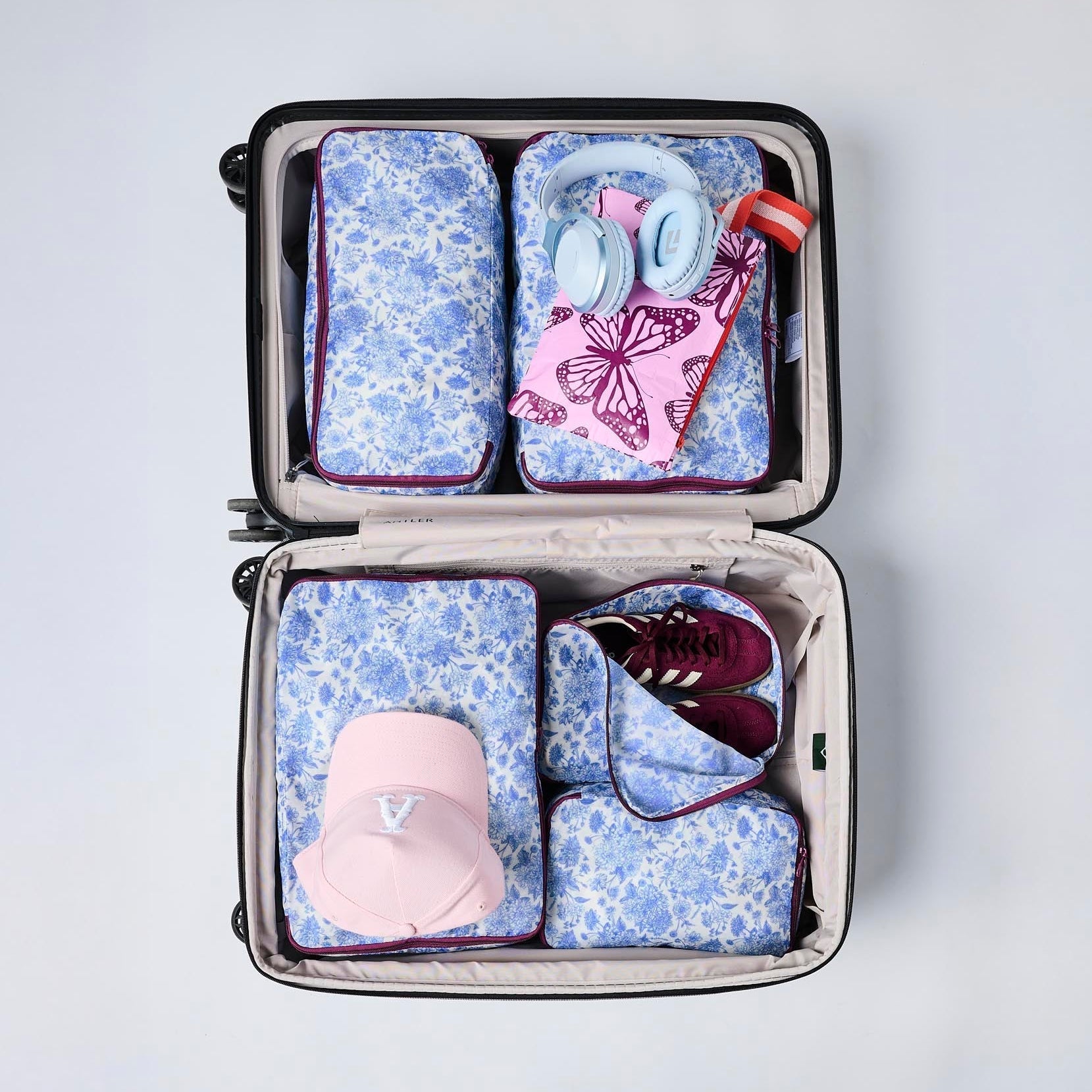 Nobody Dreams Of Beige Packing Cubes